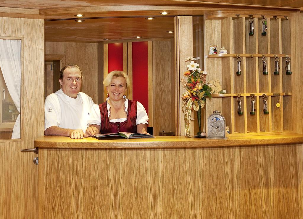 Hotel Restaurant Frühlingsgarten Füssen Exterior foto
